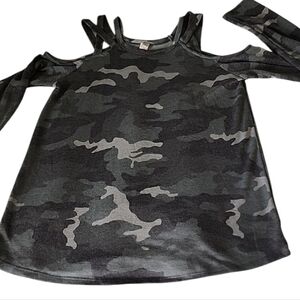7th Ray camo burnout Cutout Top NWOT